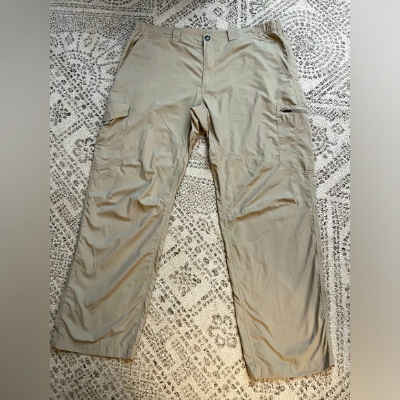 Columbia Omni-Shade Khaki Pants - Picture 1 of 10